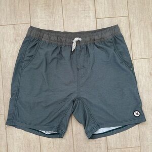 Vuori Shorts